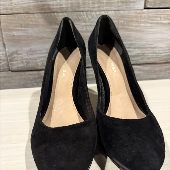 Dream Paris Black Suede High Heels - Picture 4 of 6